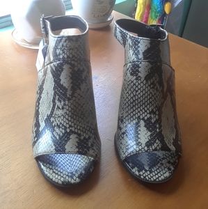 Women's boots